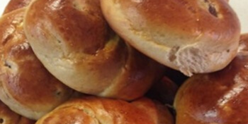 Raisin Buns