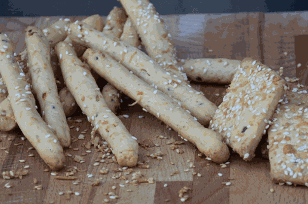 Breadsticks — English