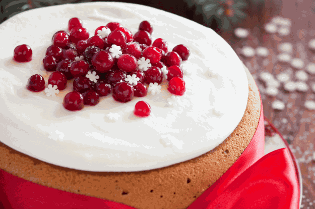 New Year’s Day Cake with fresh cream and caramelized almonds — English