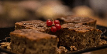 Walnut Traybake