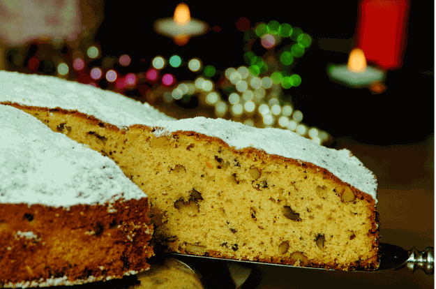 New Year's Day Cake with walnuts — English