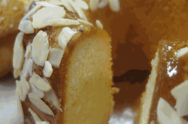 Almond Cake — English