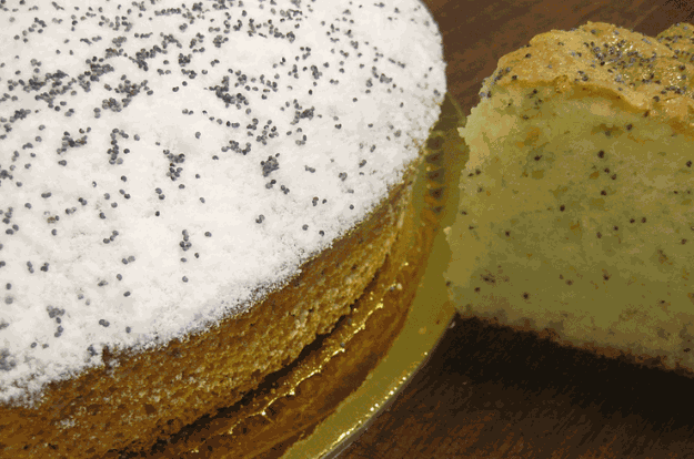New Year’s Cake with Poppy Seed — English