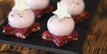Christmas brownies with cream