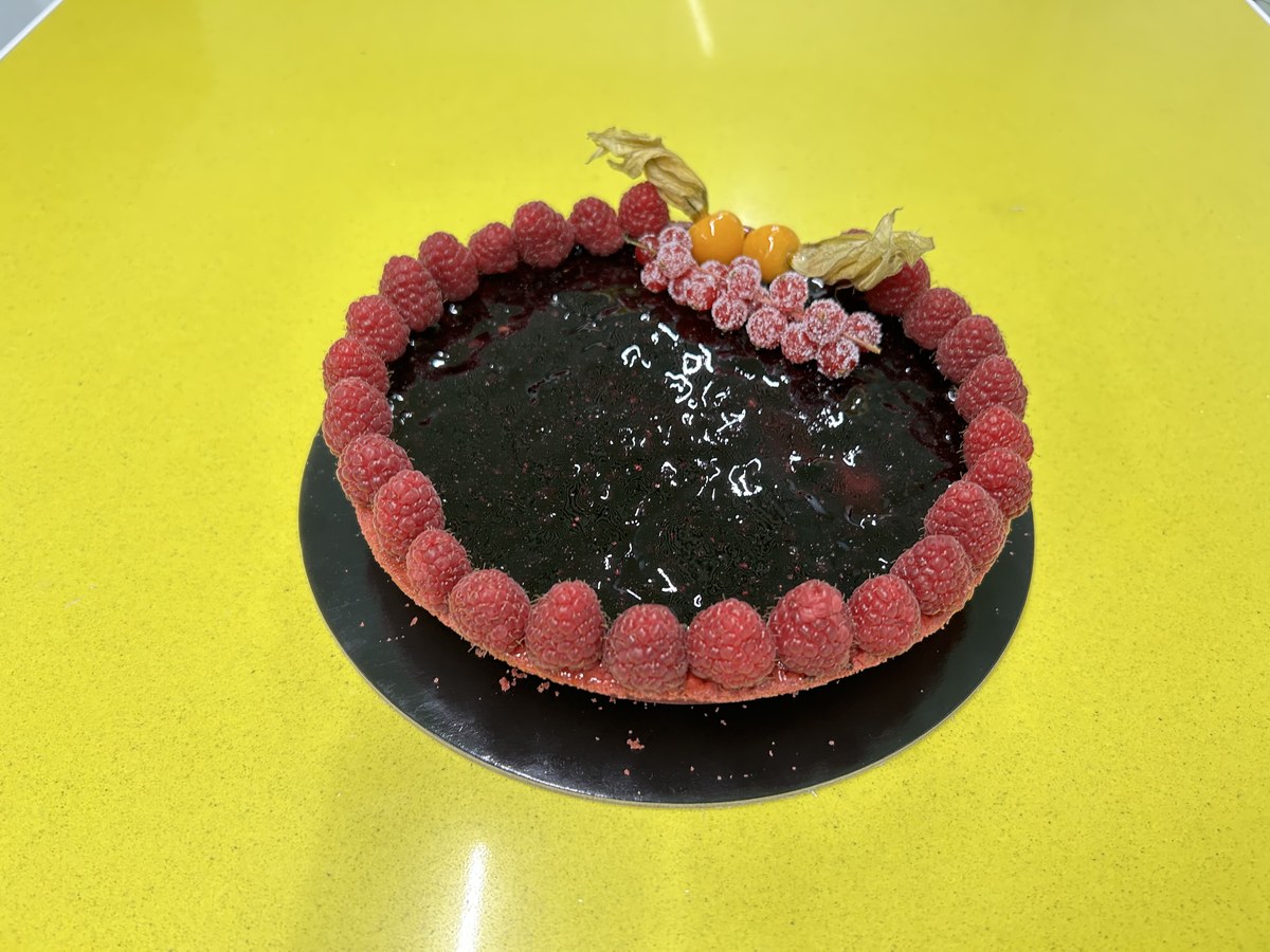 Red Forest Fruit tart — English