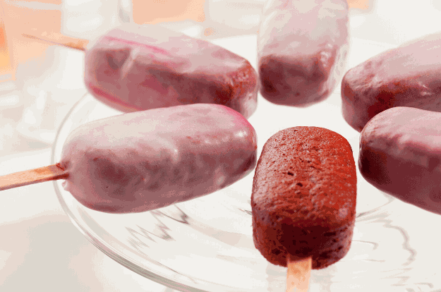 Cake on a stick — English