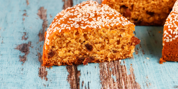 Vegan raisin cake