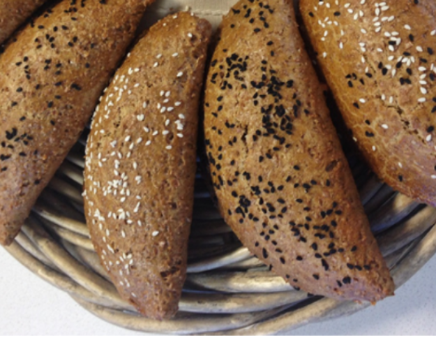 Wholemeal shortcrust snacks — English