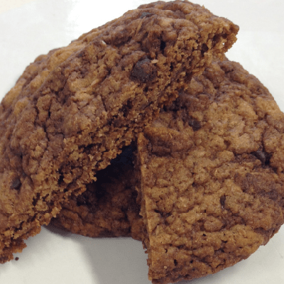 Cereal Cookies with Crunchy Chocolate Sauce
