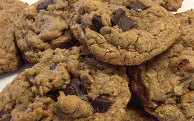 Cookies with Oat Flakes and Chocolate